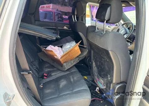 2014 Jeep Grand Cherokee Laredo z USA, uszkodzony, nr VIN 1C4RJFAG2EC181868